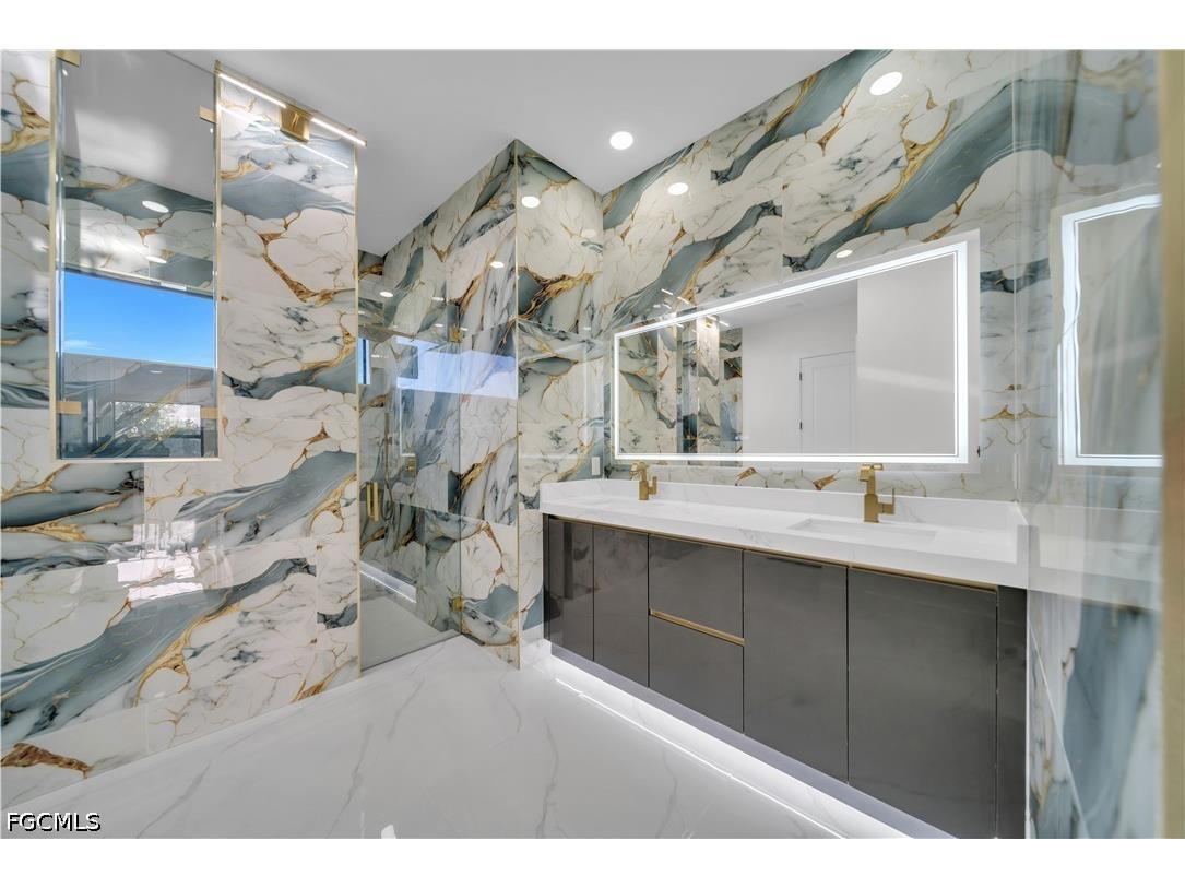 2020 Santa Barbara Boulevard N Cape Coral FL 33993 2026017066 image7