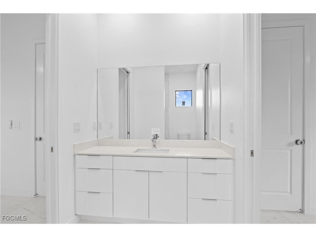 2020 Tropicana Parkway W Cape Coral FL 33993 2025016363 image21