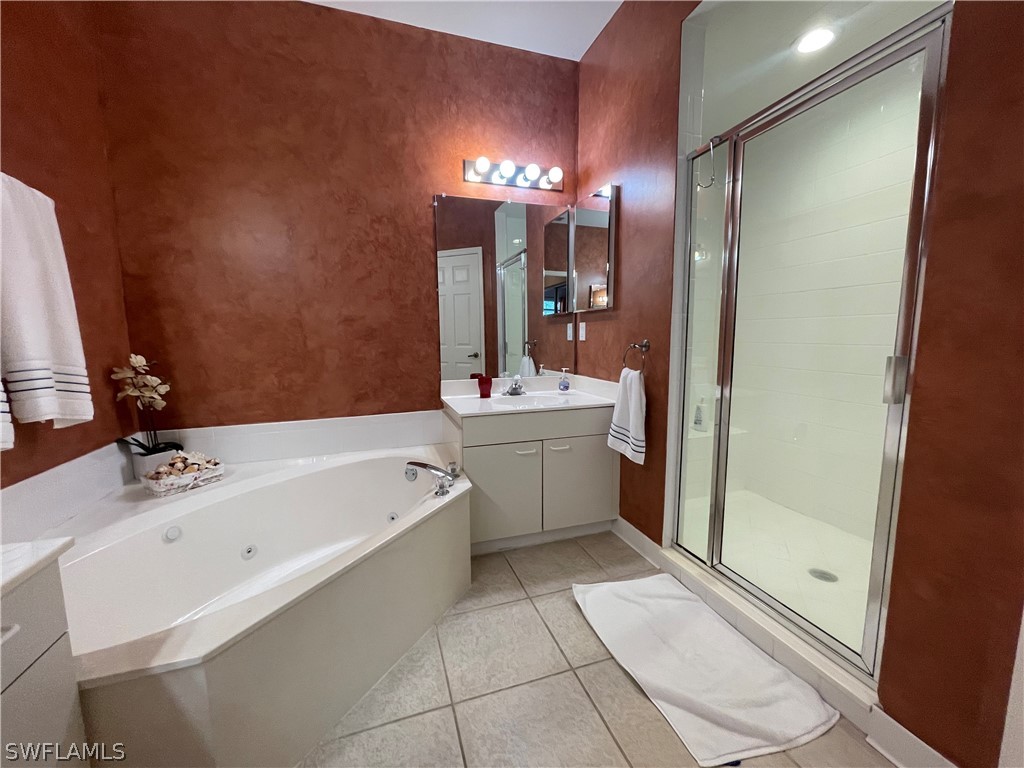 2021 Crestview Way #113 Naples FL 34119 226011192 image18