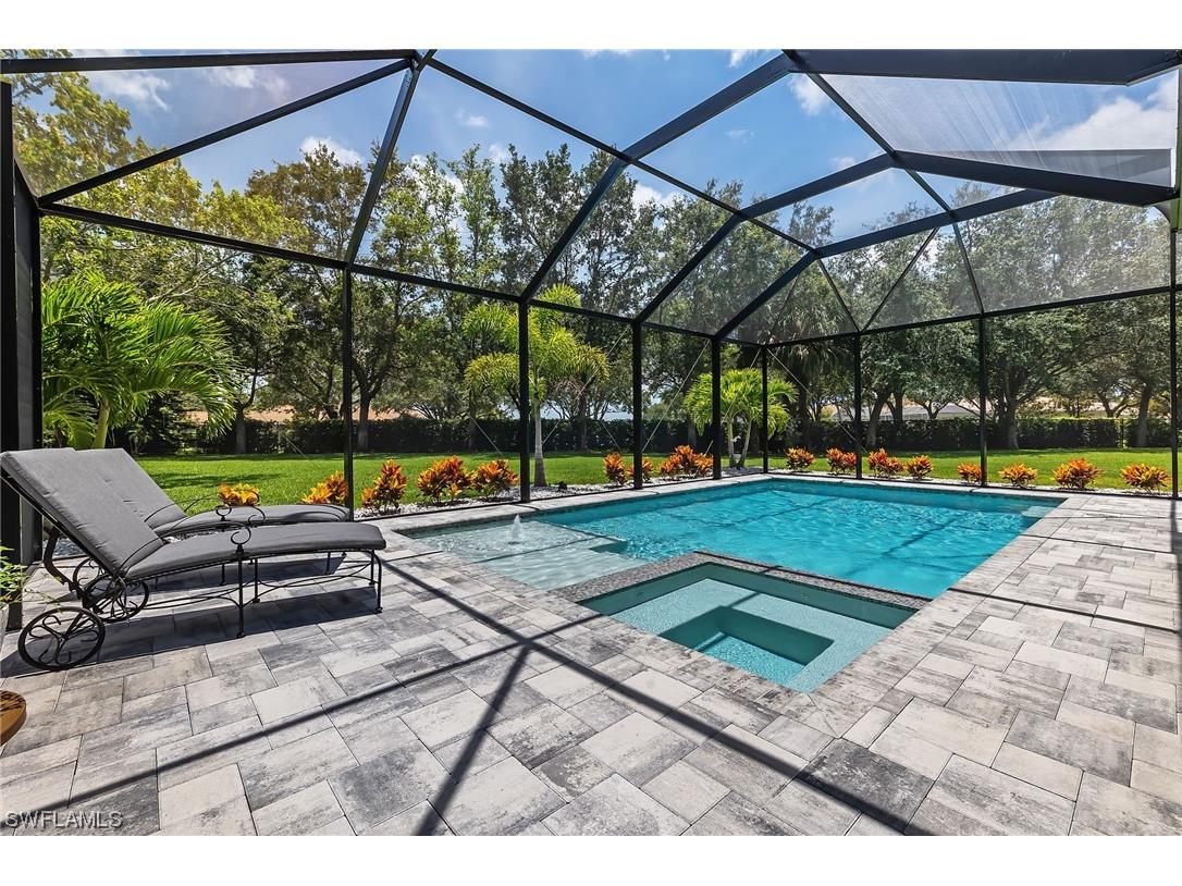 2021 Isla De Palma Circle Naples FL 34119 223047528 image1