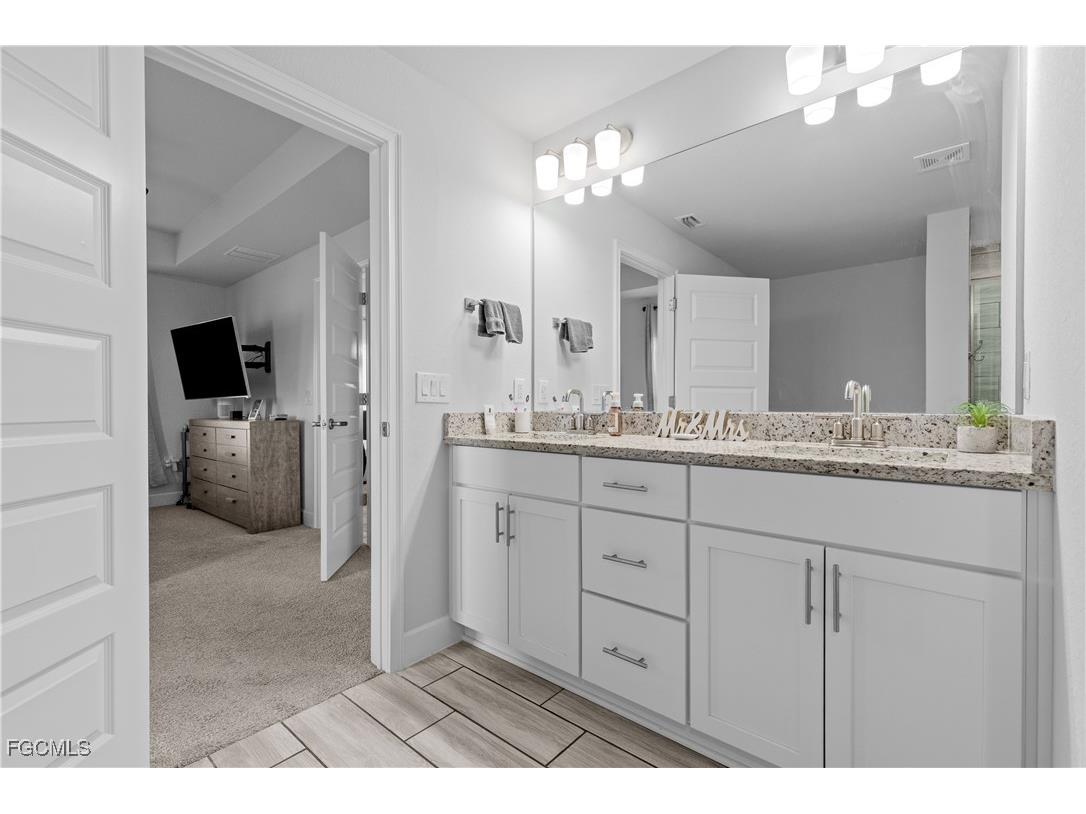 2021 NE 36th Terrace Cape Coral FL 33909 2025024127 image15