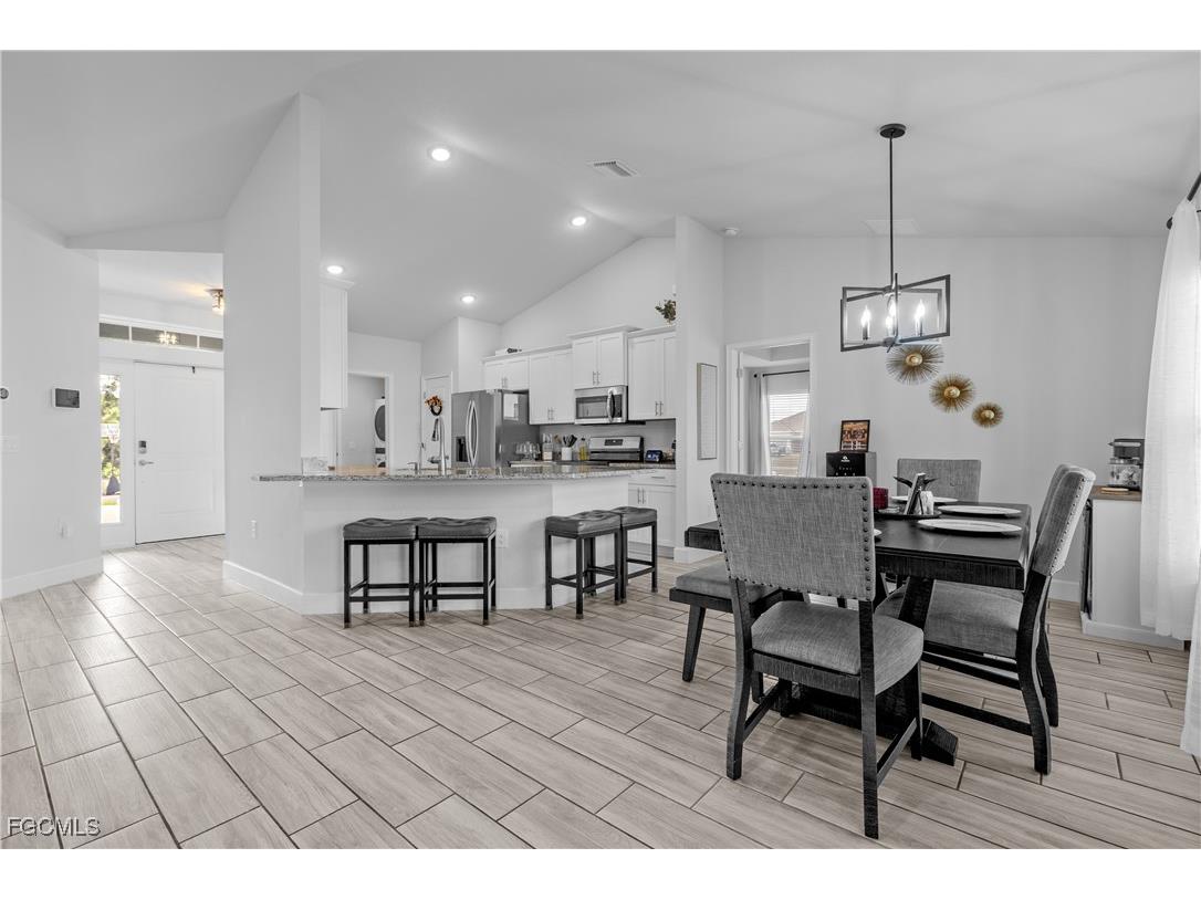 2021 NE 36th Terrace Cape Coral FL 33909 2025024127 image4