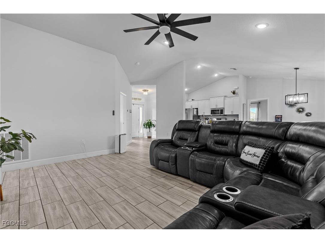 2021 NE 36th Terrace Cape Coral FL 33909 2025024127 image6