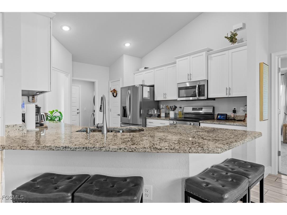 2021 NE 36th Terrace Cape Coral FL 33909 2025024127 image9