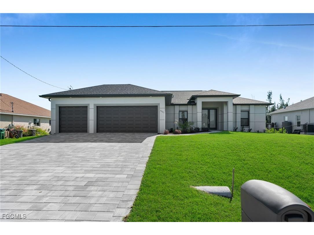 2021 NW 41st Avenue Cape Coral FL 33993 2025012399 image1