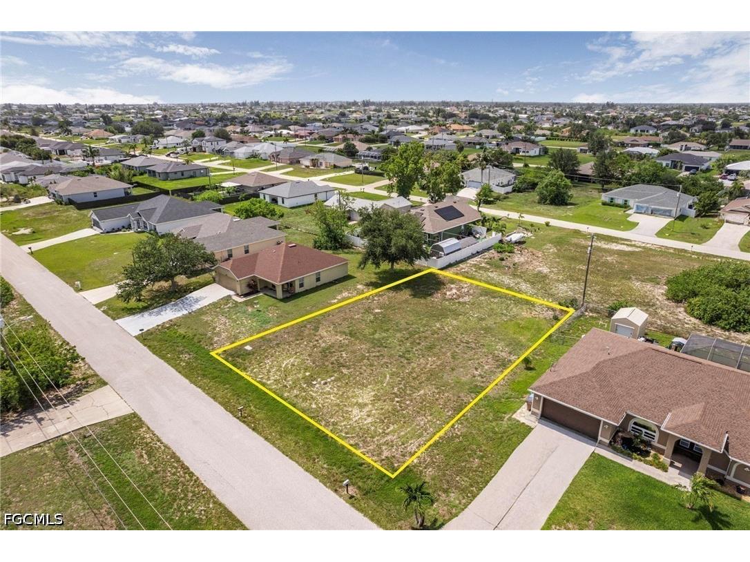 2021 NW 4th Street Cape Coral FL 33993 2026024497 image1