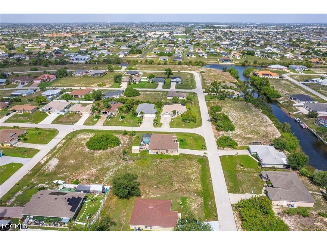 2021 NW 4th Street Cape Coral FL 33993 2026024497 image3