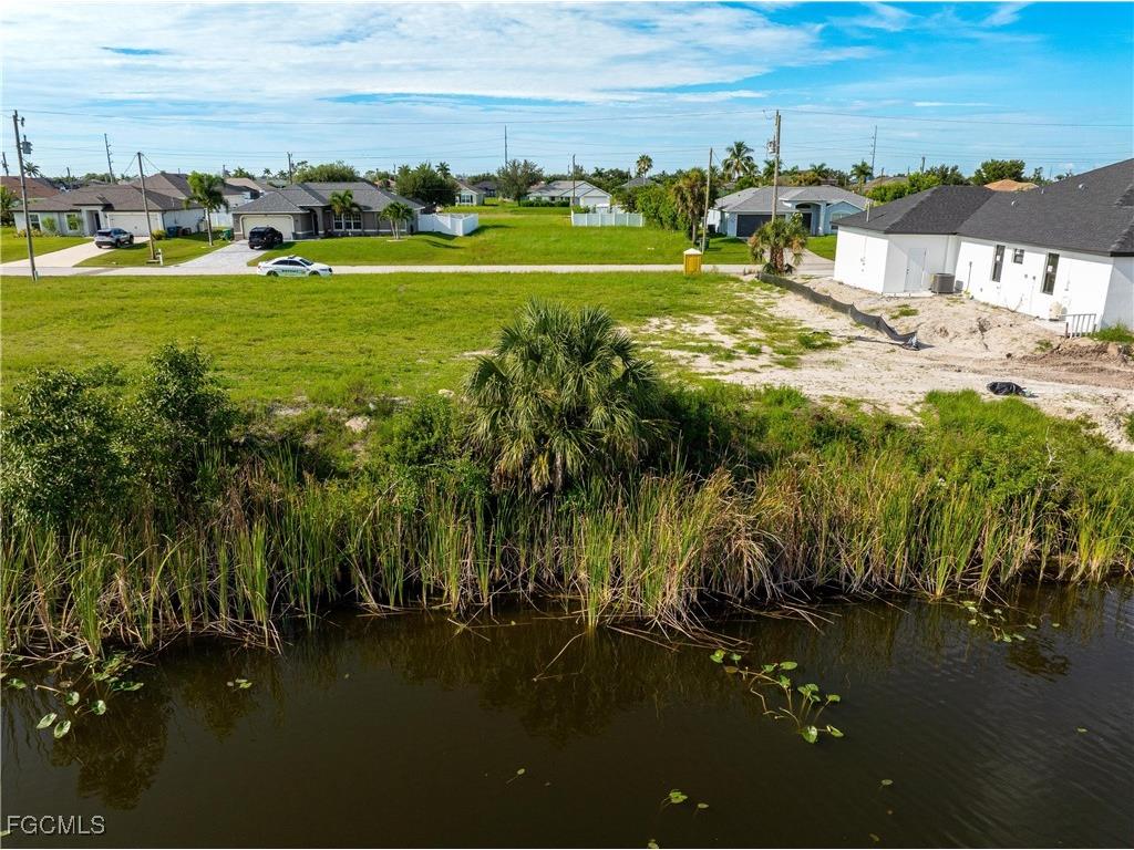 2021 NW 9th Terrace Cape Coral FL 33993 2025007721 image2
