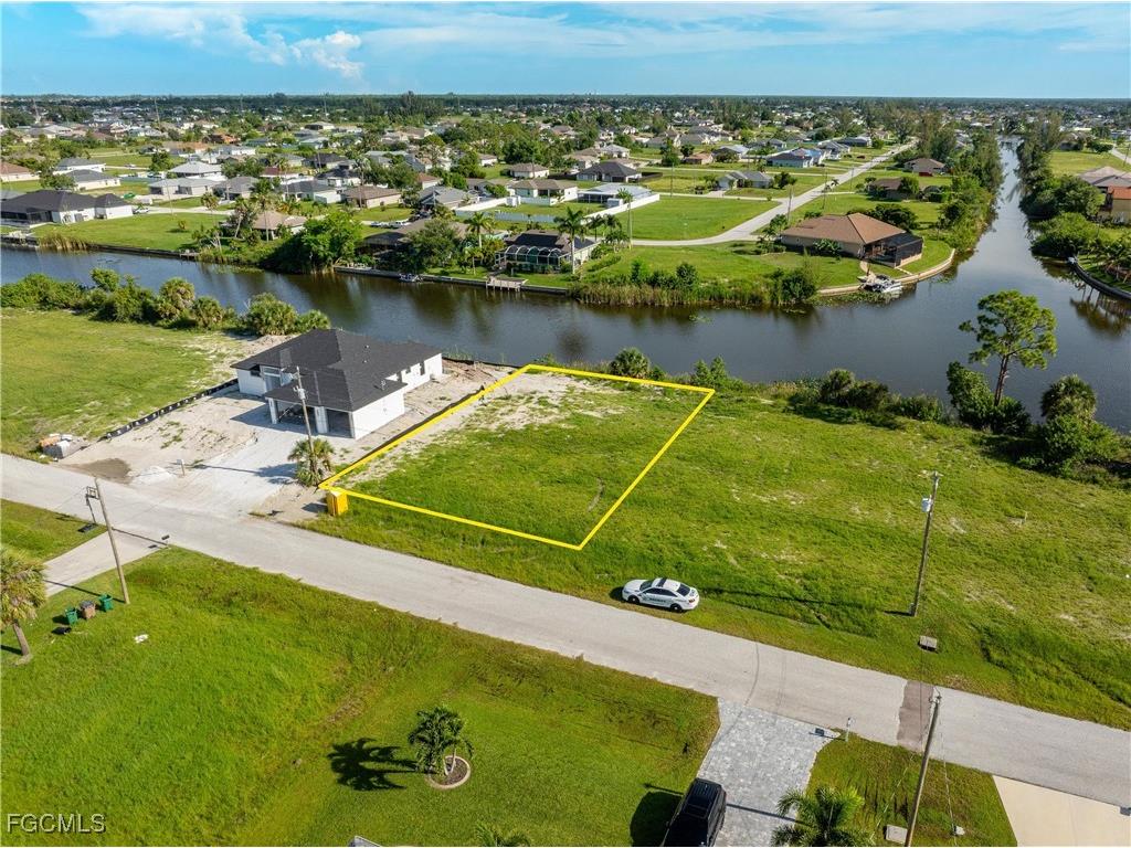 2021 NW 9th Terrace Cape Coral FL 33993 2025007721 image7