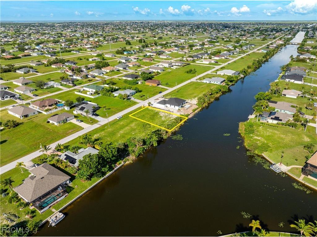 2021 NW 9th Terrace Cape Coral FL 33993 2025007721 image8