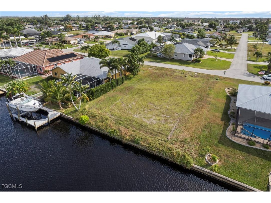 2021 SE 15th Street Cape Coral FL 33990 2025019052 image2