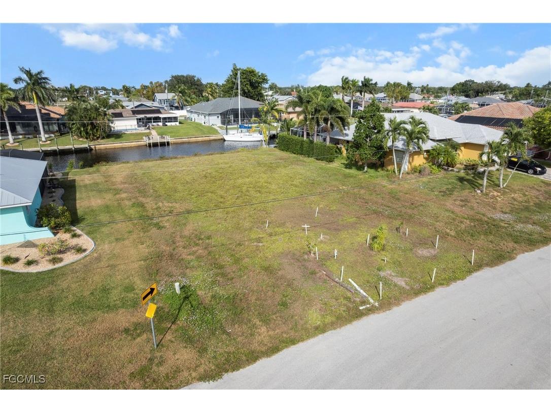 2021 SE 15th Street Cape Coral FL 33990 2025019052 image4