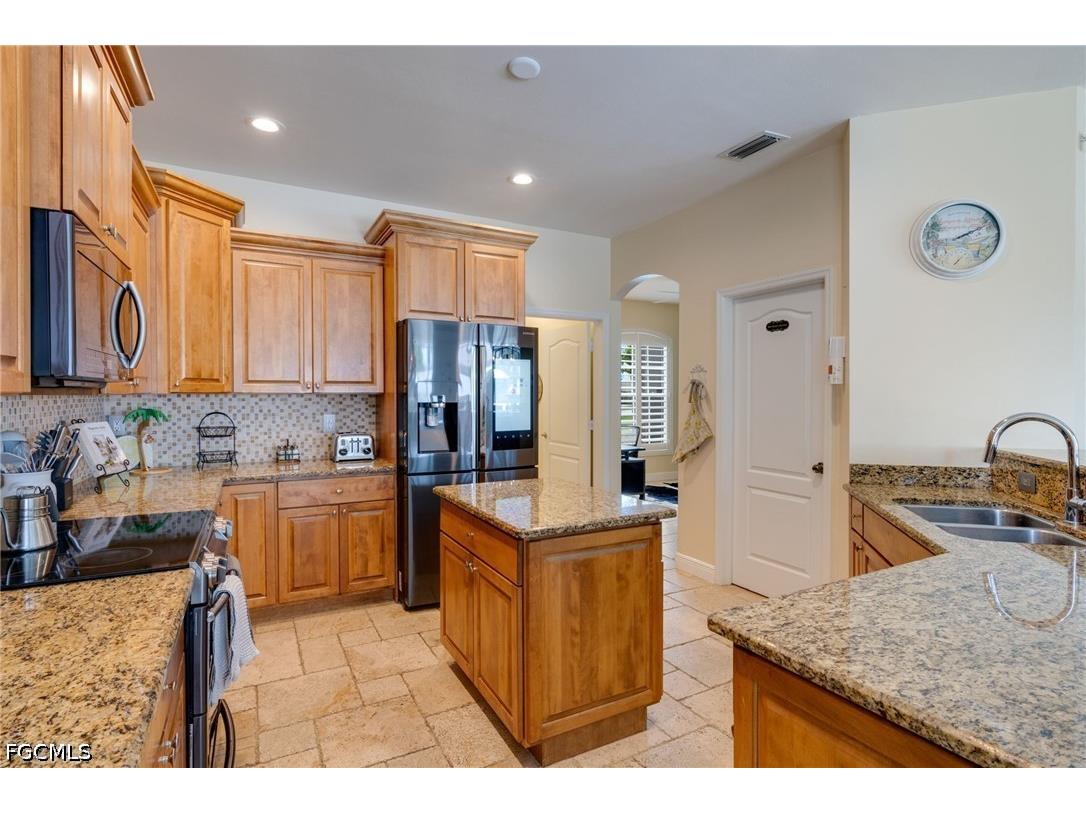 2021 SE 17th Place Cape Coral FL 33990 2026026930 image6
