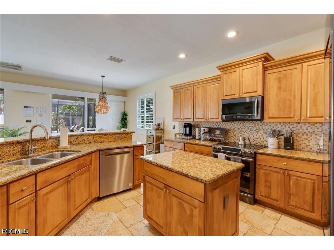 2021 SE 17th Place Cape Coral FL 33990 2026026930 image7