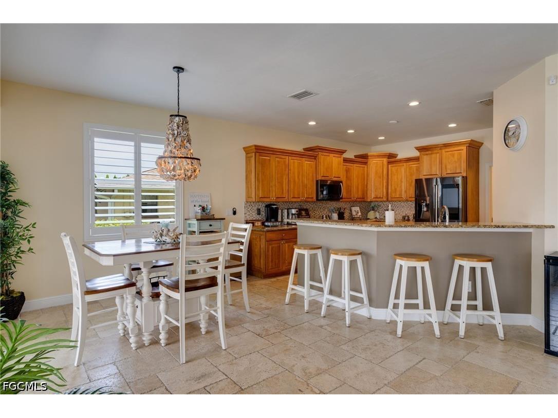 2021 SE 17th Place Cape Coral FL 33990 2026026930 image8