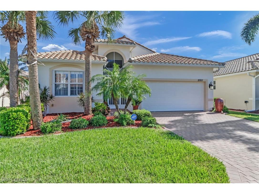 20211 Castlemaine Avenue Estero FL 33928 223088845 image1
