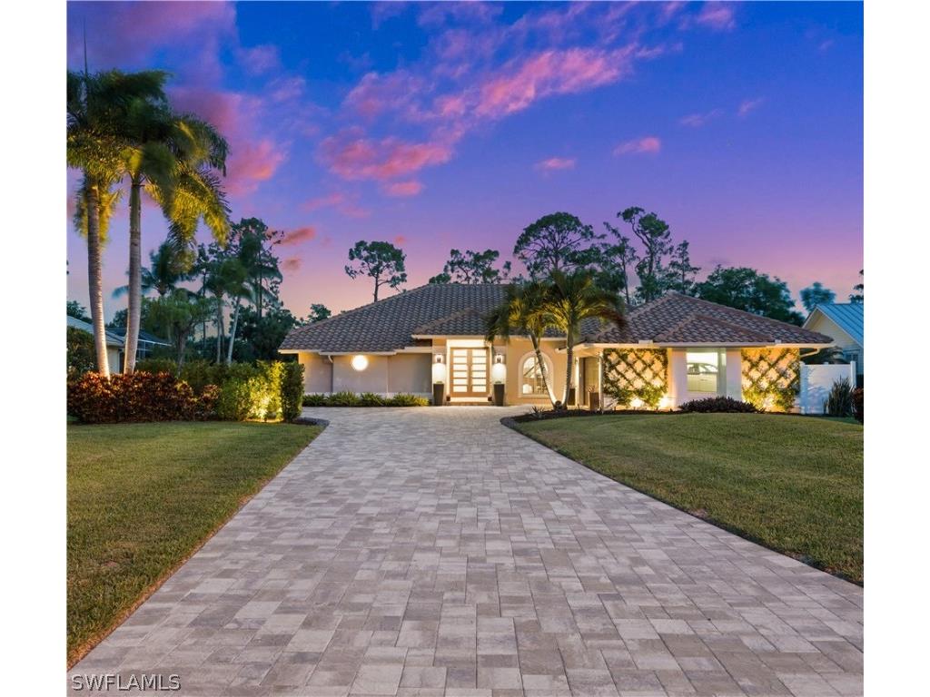 2022 Duke Drive Naples FL 34110 224048292 image1