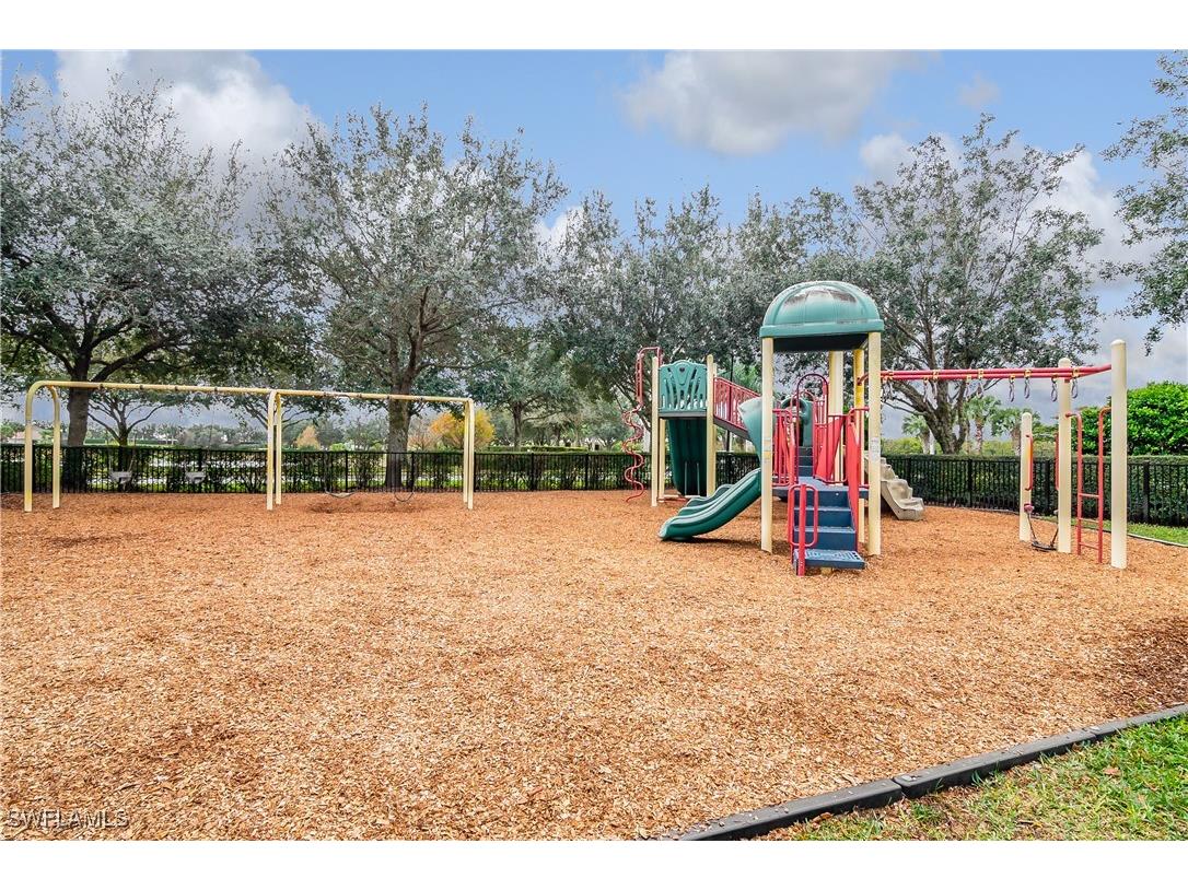 2022 Fairmont Lane Naples FL 34120 225079785 image26