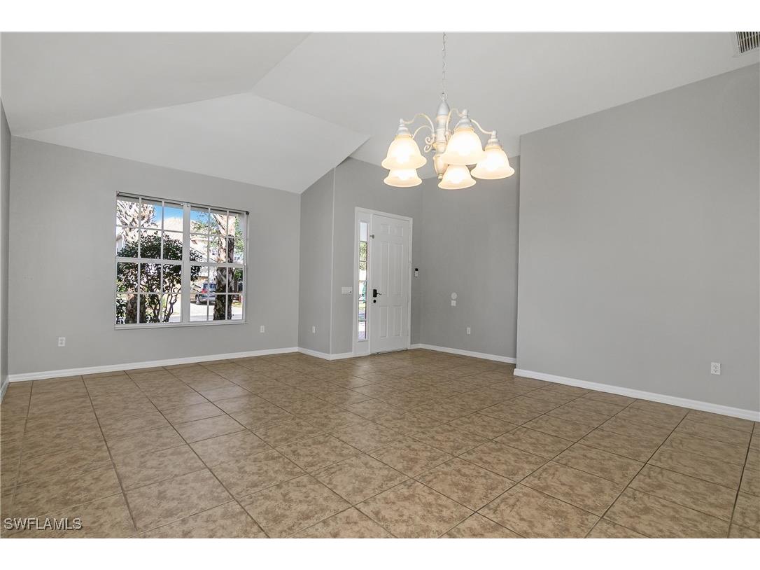 2022 Fairmont Lane Naples FL 34120 225079785 image3