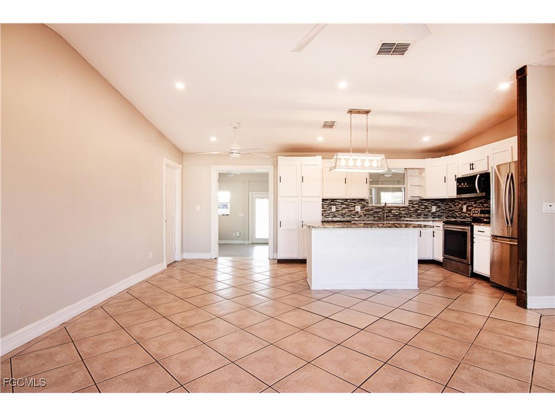 2022 NE 10th Place Cape Coral FL 33909 2025023745 image5