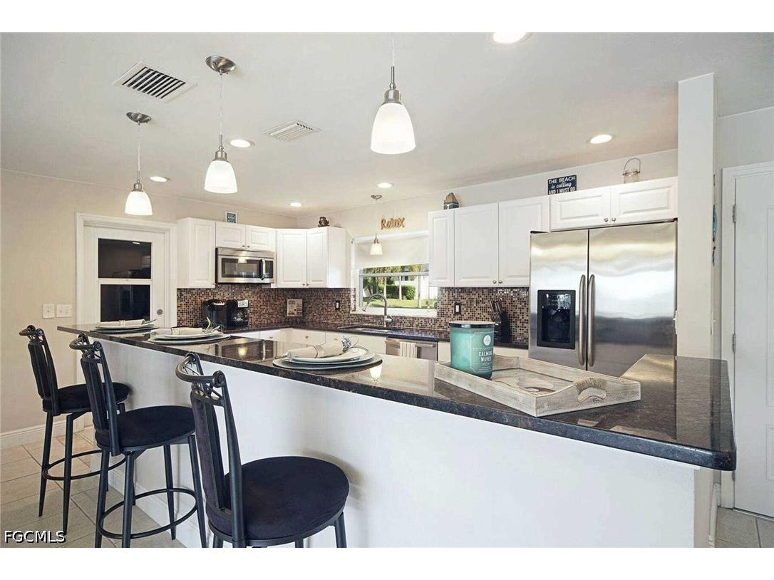 2022 SE 29th Lane Cape Coral FL 33904 2026017276 image9