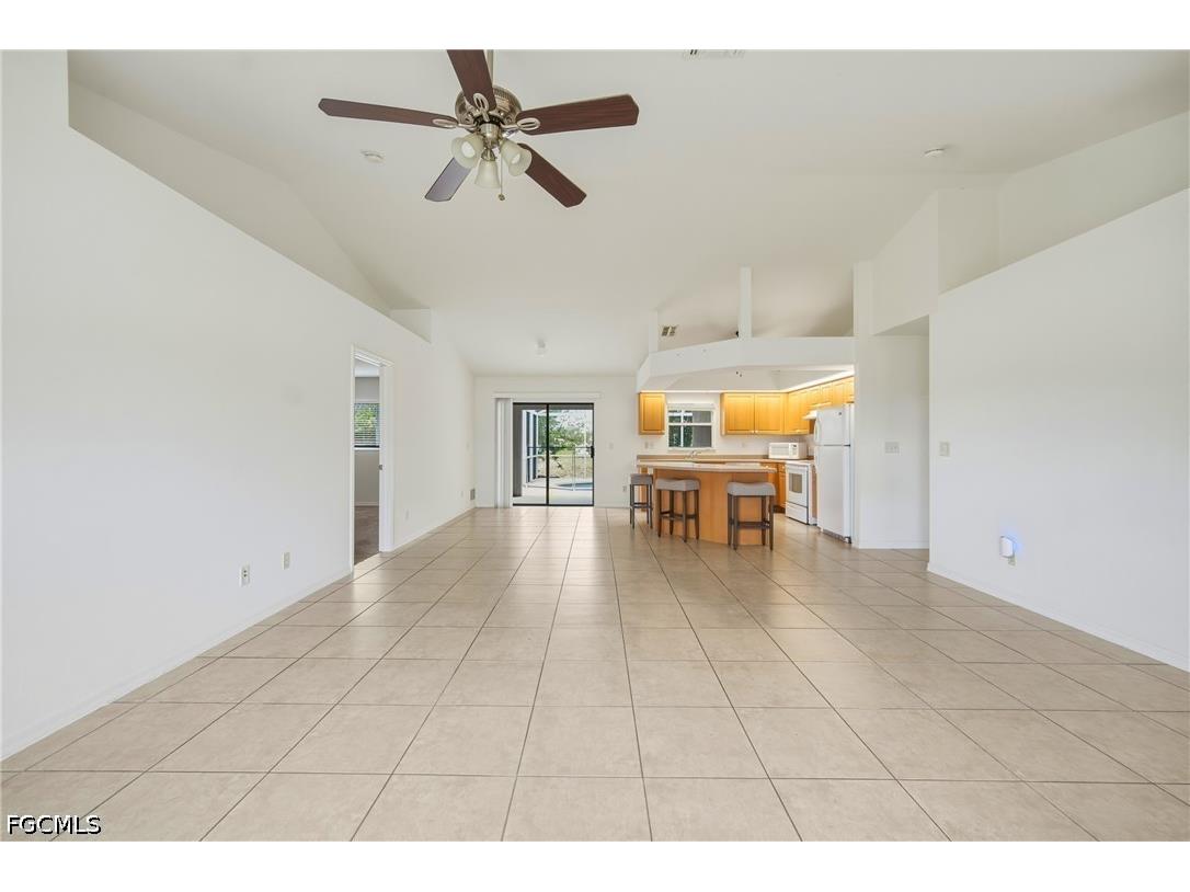 2022 SW 15th Avenue Cape Coral FL 33991 2026026661 image4