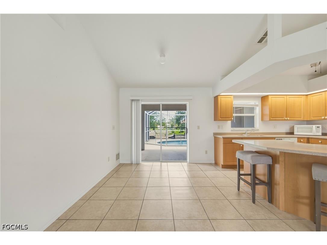 2022 SW 15th Avenue Cape Coral FL 33991 2026026661 image6