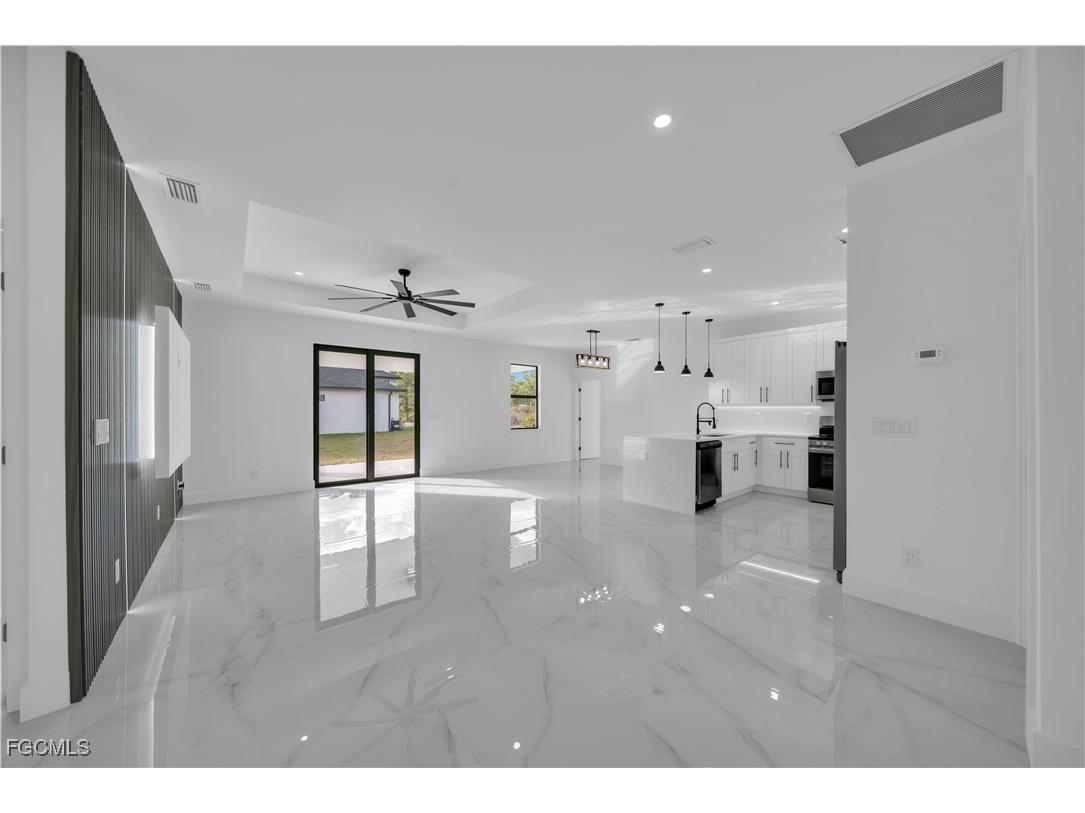 2023 Canton Avenue Alva FL 33920 2026005147 image4