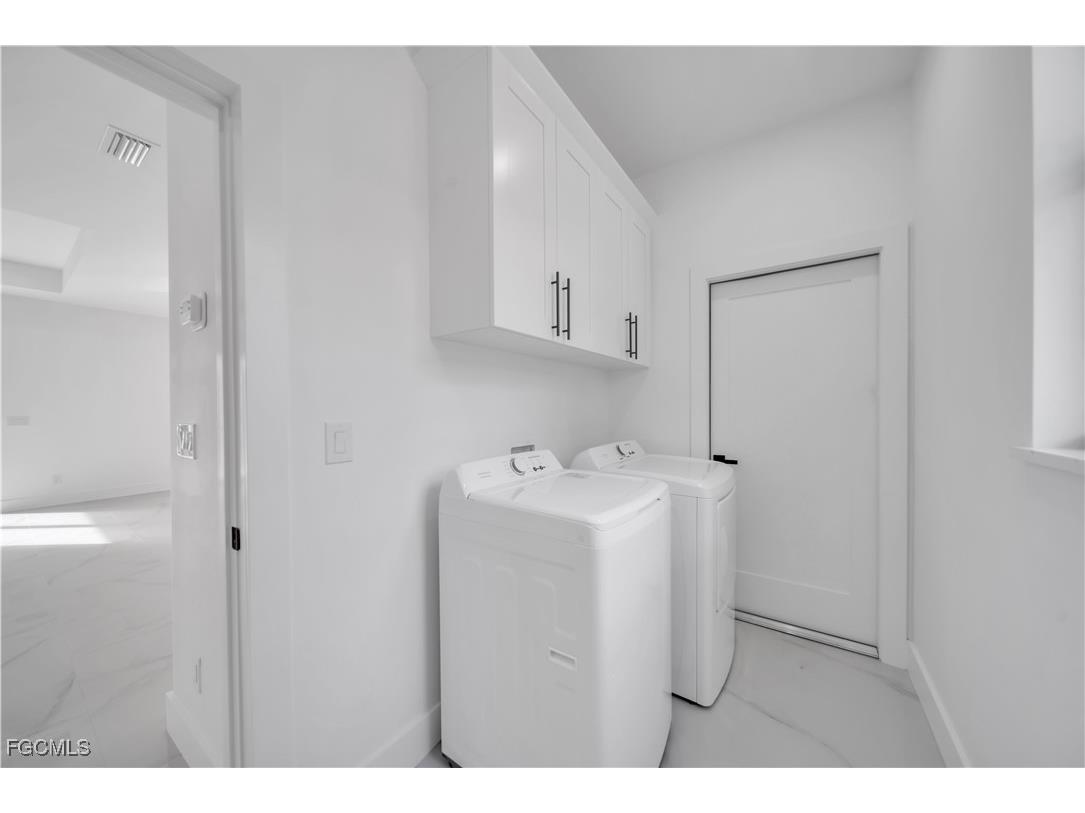 2023 Canton Avenue Alva FL 33920 2026005147 image9