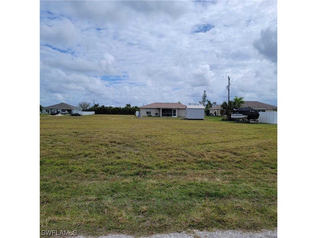 2023 NE 9th Place Cape Coral FL 33909 224021681 image1