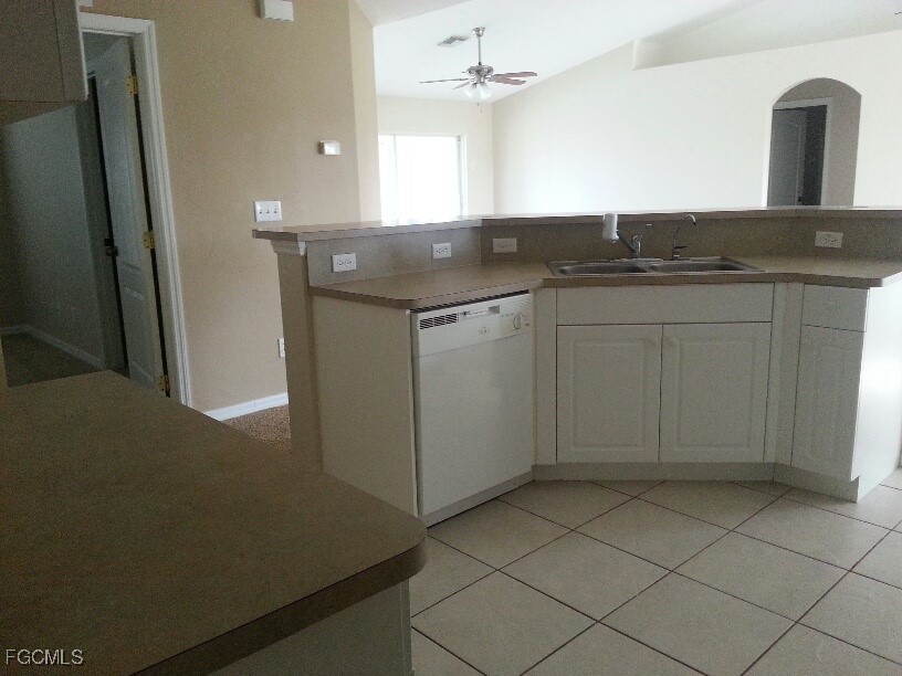 2023 NW 3rd Terrace Cape Coral FL 33993 2026002396 image3