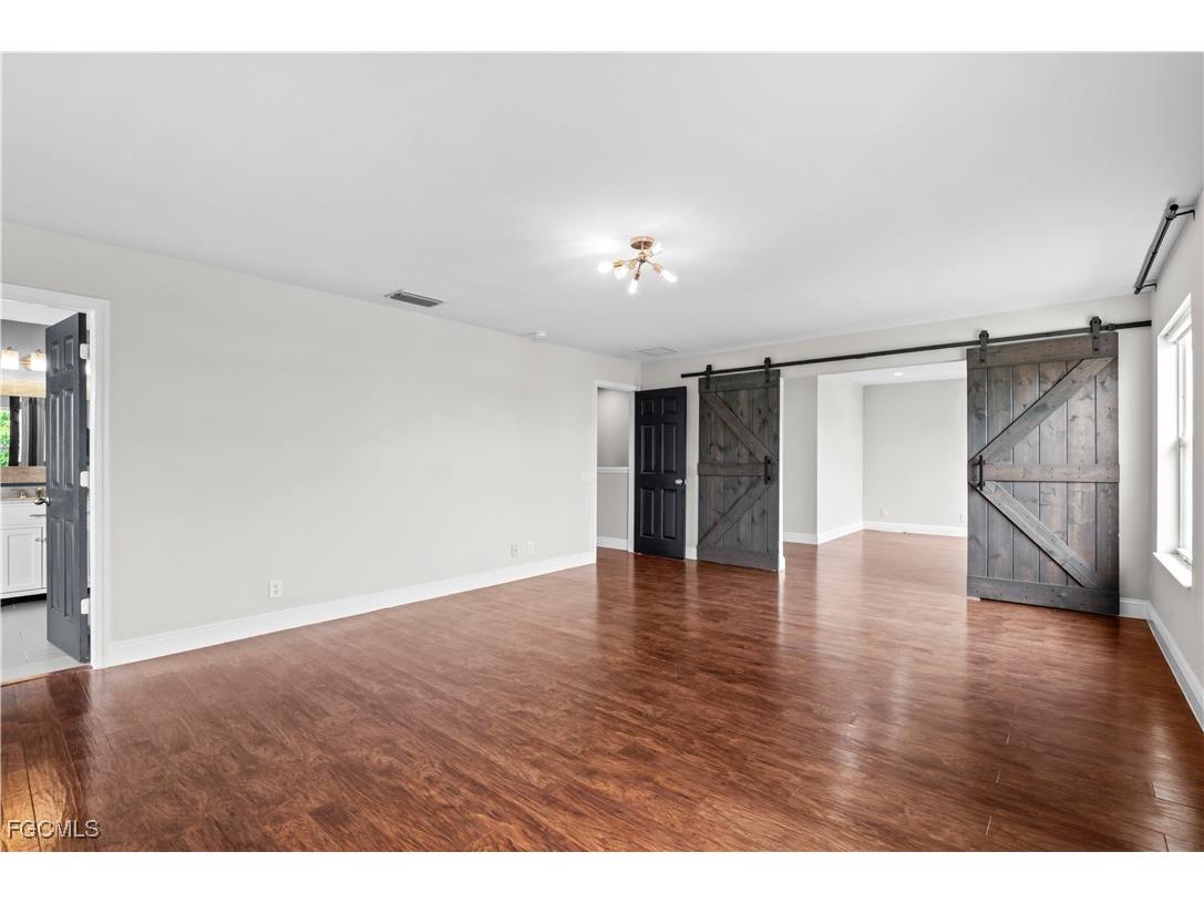 2024 Cape Heather Circle Cape Coral FL 33991 2025010420 image14