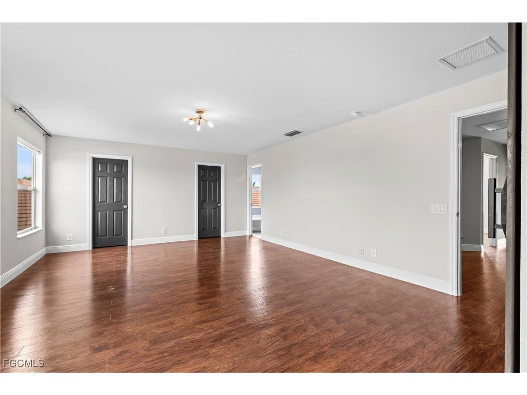 2024 Cape Heather Circle Cape Coral FL 33991 2025010420 image16