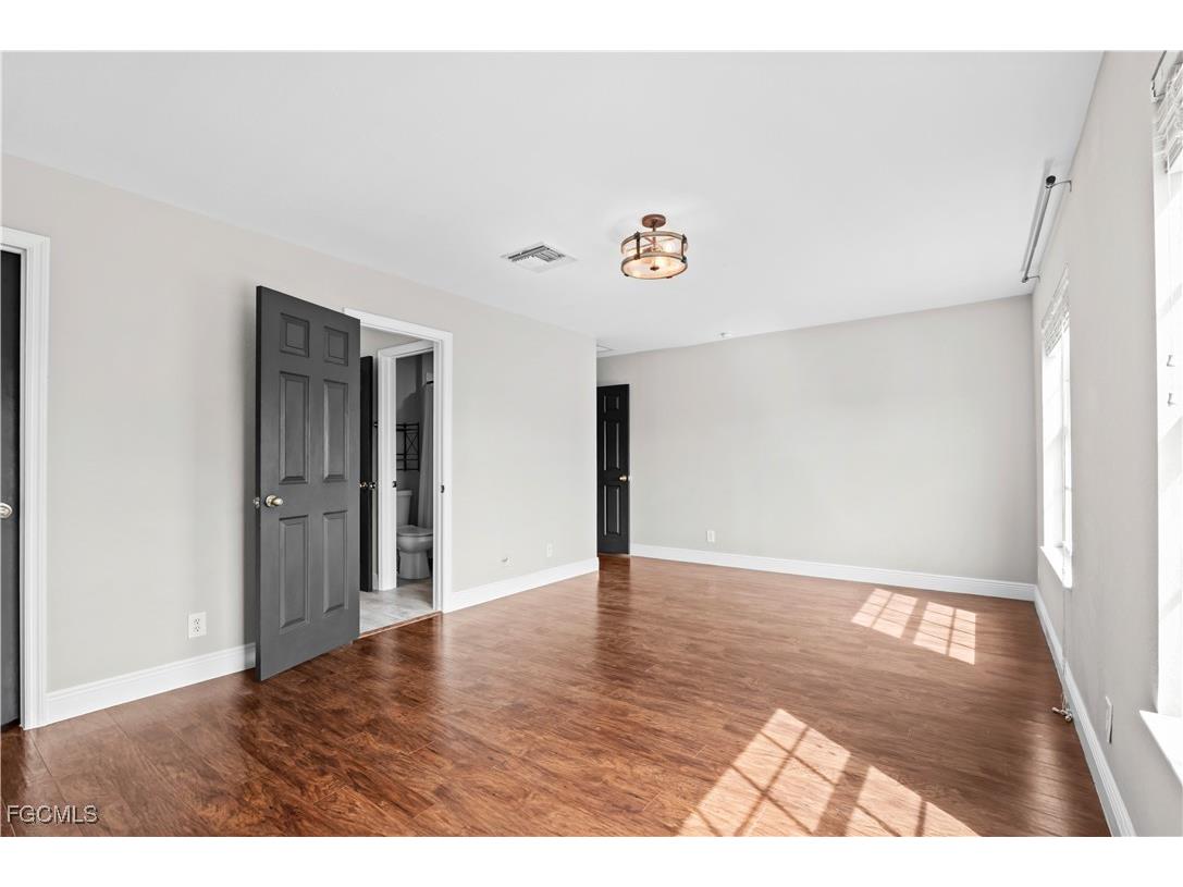 2024 Cape Heather Circle Cape Coral FL 33991 2025010420 image20