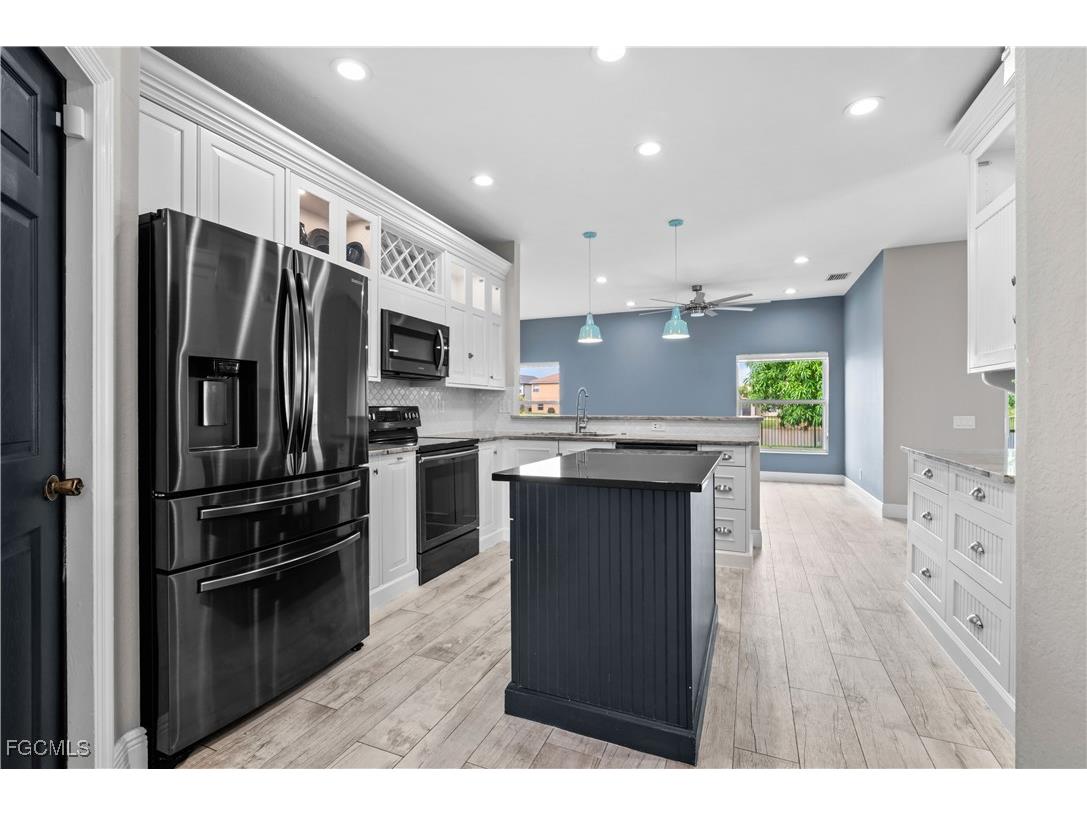 2024 Cape Heather Circle Cape Coral FL 33991 2025010420 image6