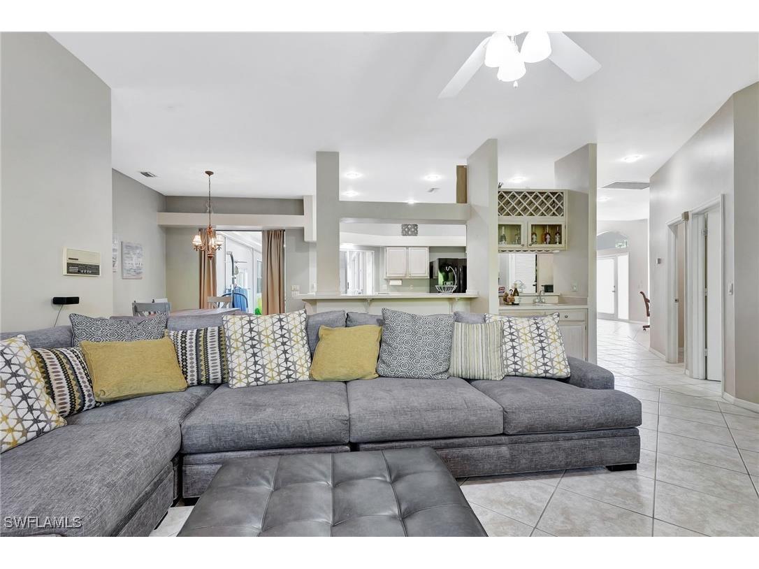 2024 Imperial Circle Naples FL 34110 225029781 image18