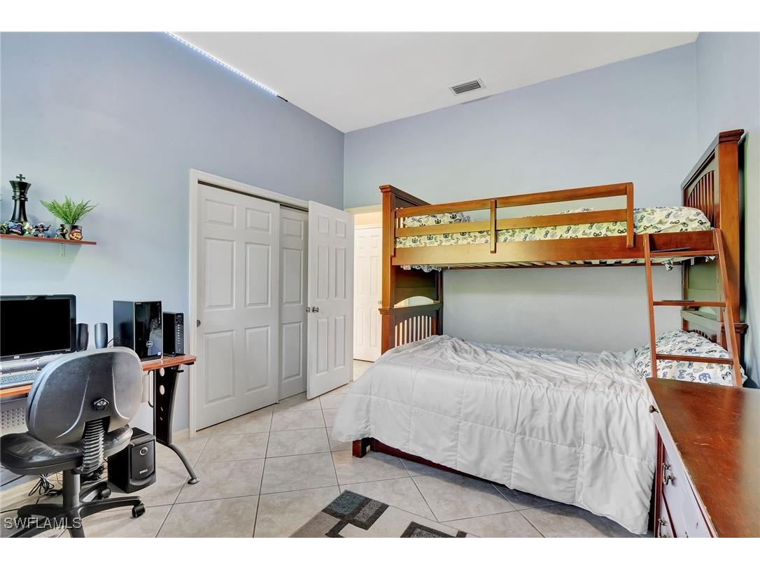 2024 Imperial Circle Naples FL 34110 225029781 image22