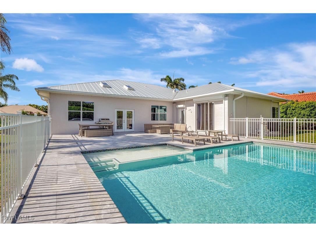 2024 Imperial Circle Naples FL 34110 225029781 image45