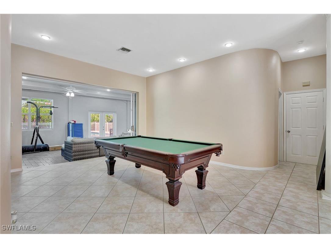 2024 Imperial Circle Naples FL 34110 225029781 image8