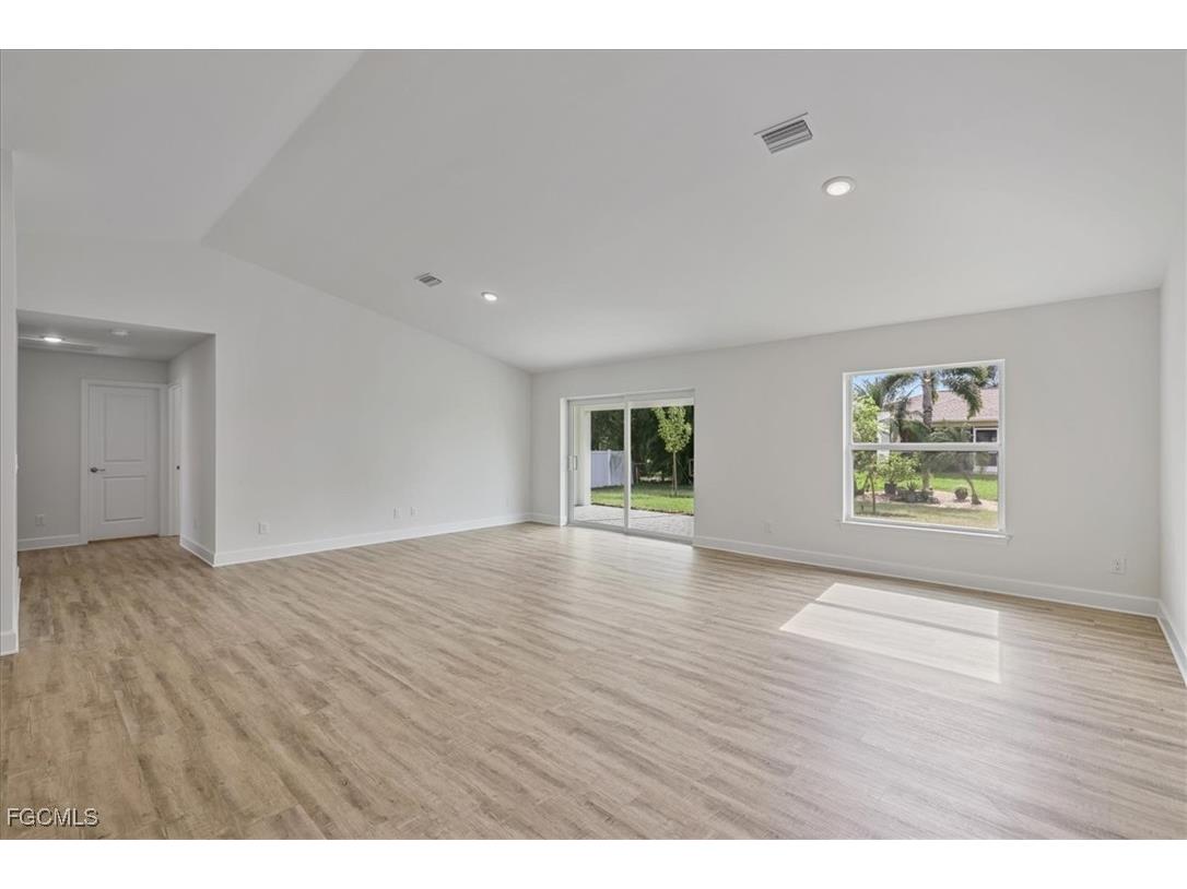 2024 NW 1st Street Cape Coral FL 33993 2025024147 image10