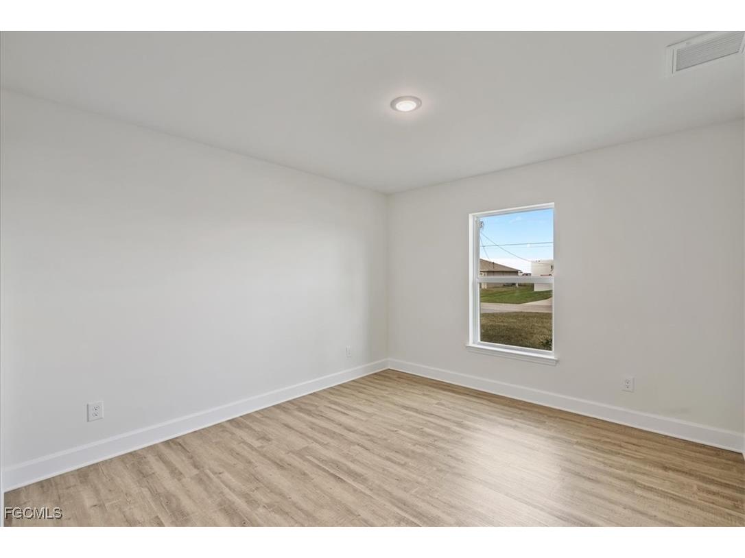 2024 NW 1st Street Cape Coral FL 33993 2025024147 image17