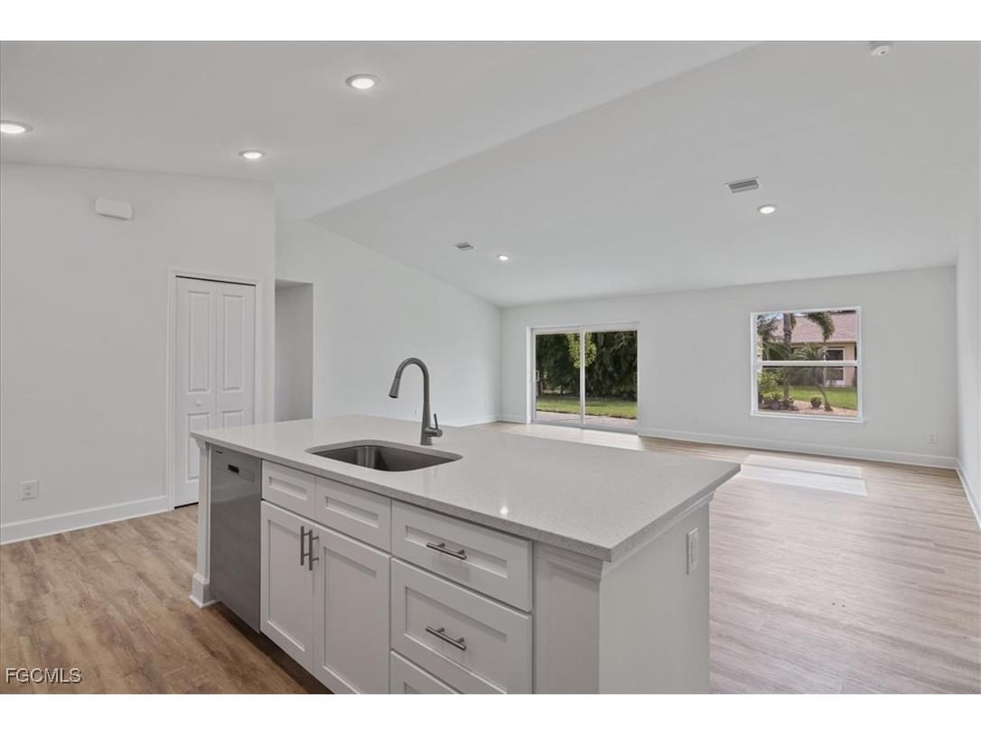 2024 NW 1st Street Cape Coral FL 33993 2025024147 image8