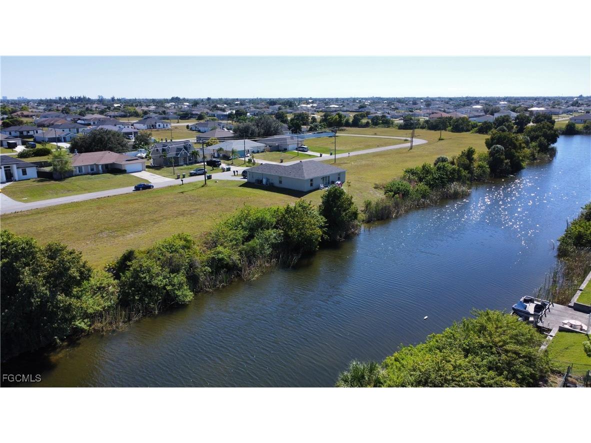 2024 NW 9th Avenue Cape Coral FL 33993 2025018572 image16