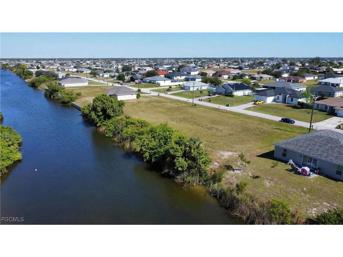 2024 NW 9th Avenue Cape Coral FL 33993 2025018572 image18