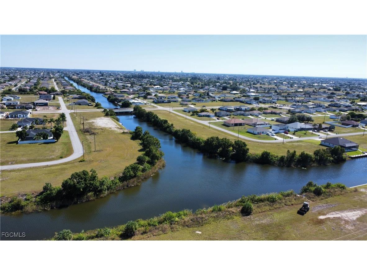 2024 NW 9th Avenue Cape Coral FL 33993 2025018572 image9