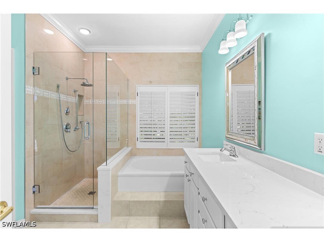2024 Timarron Way Naples FL 34109 226021029 image20