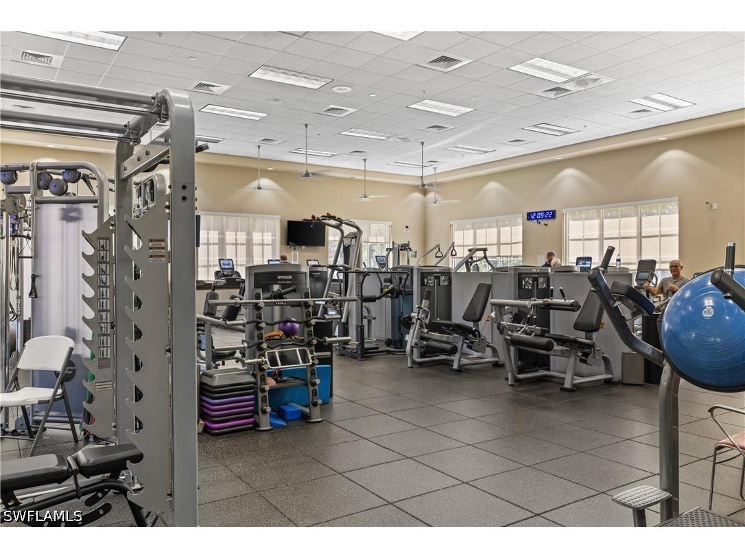 2024 Timarron Way Naples FL 34109 226021029 image32
