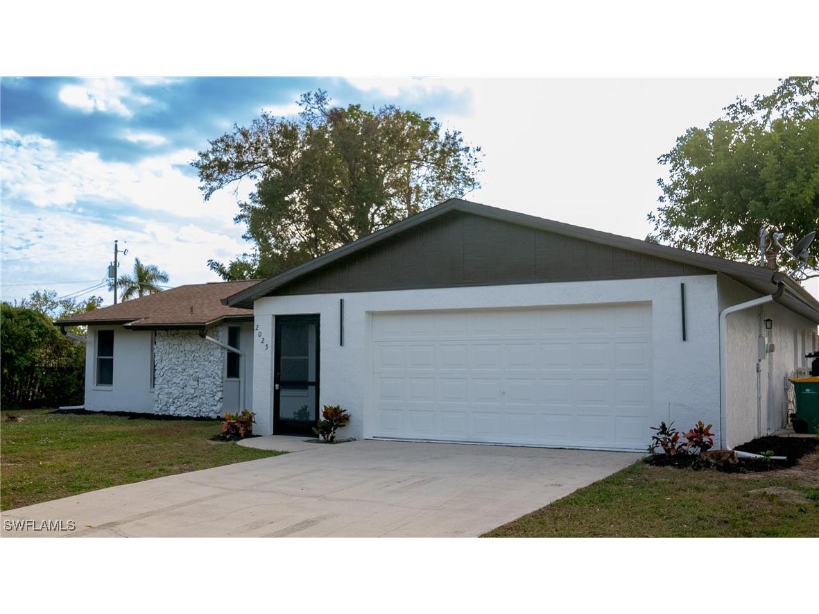 2025 49th Terrace SW Naples FL 34116 224091720 image1
