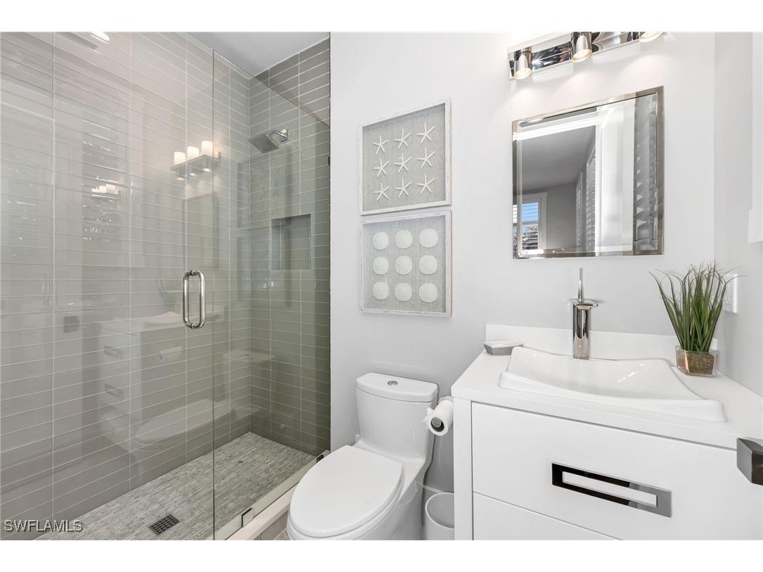 2025 Crayton Road Naples FL 34102 226003847 image31