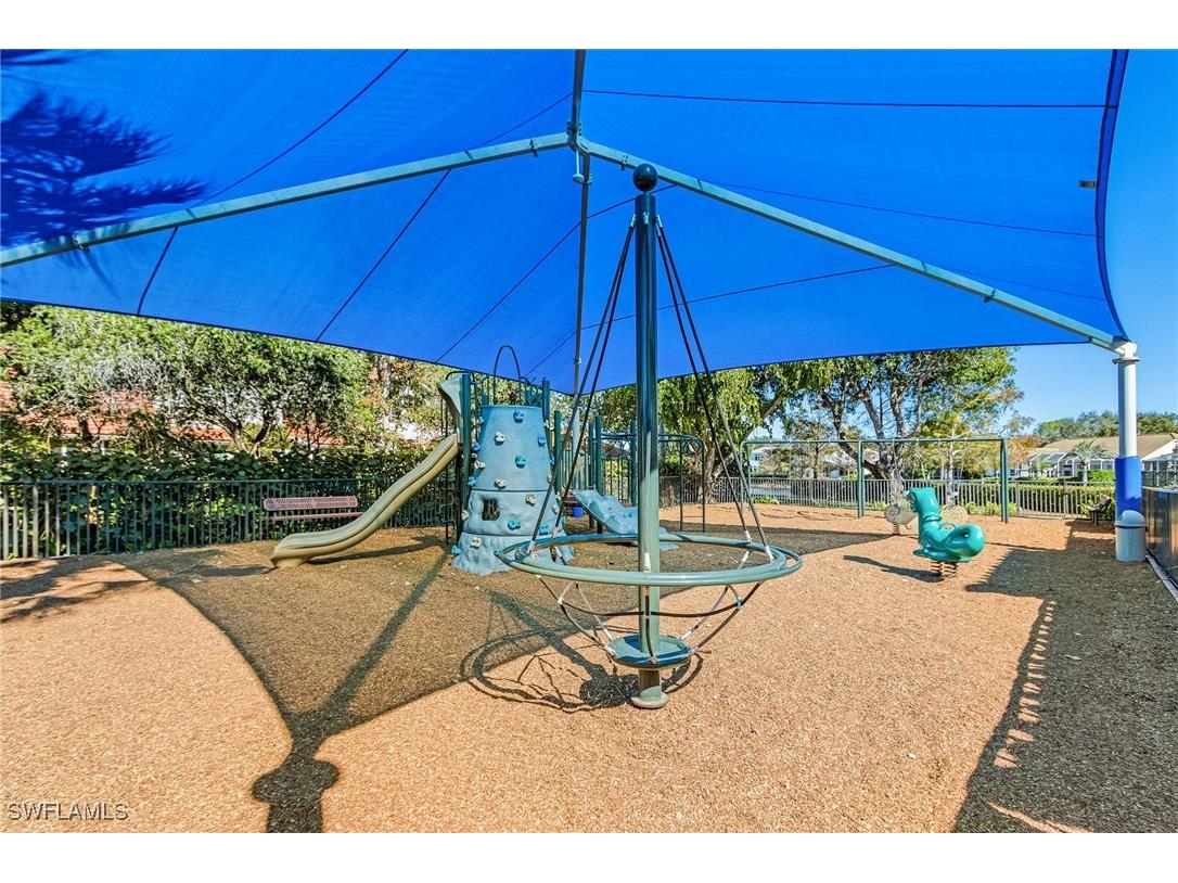 2025 Mission Drive Naples FL 34109 226004850 image45